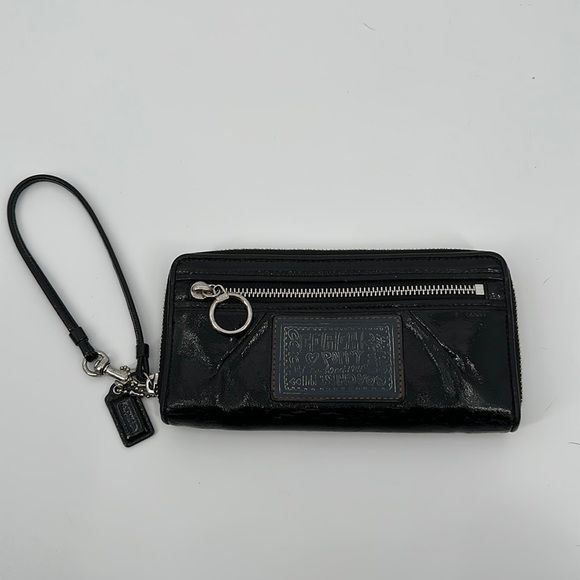 COACH Black Patent Poppy Wristlet Wallet - Picture 1 of 9